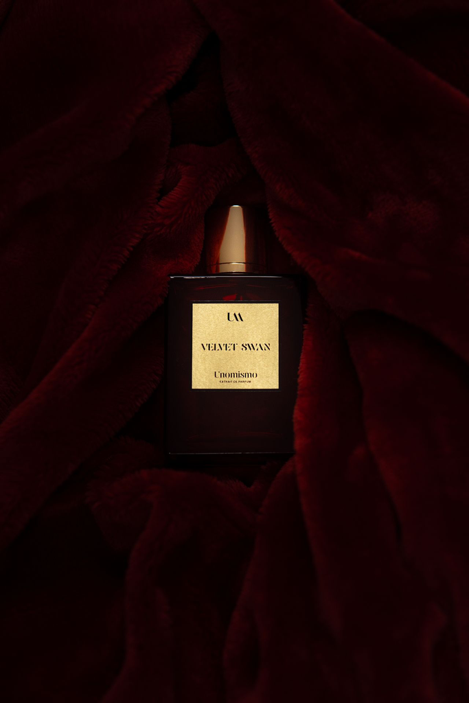 Velvet-swan-velours.webp